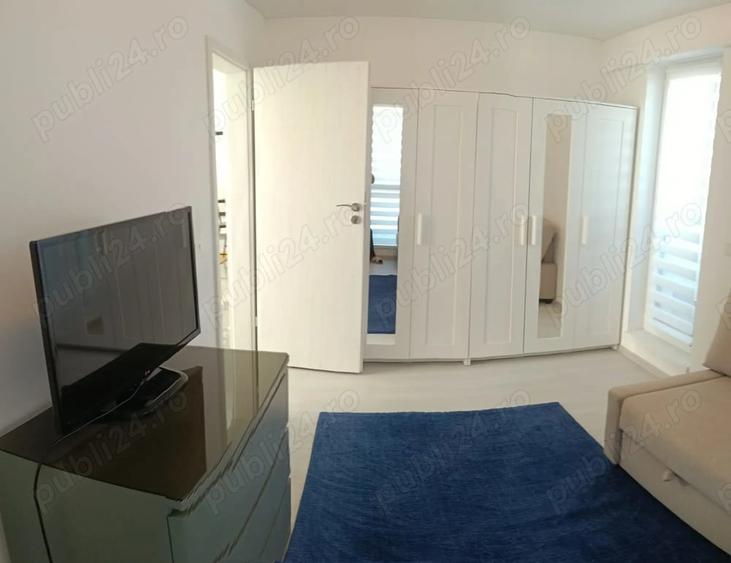 Apartament cu 3 camere semidecomandat în Metalurgiei