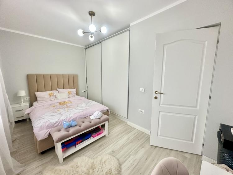 Casă individuală cu 4 camere cu Canalizare în Moșnița Nouă