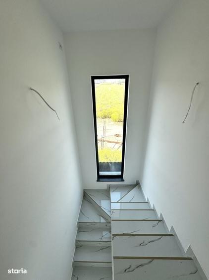 Casă cu 4 camere cu Teren 300 Mp în Rediu