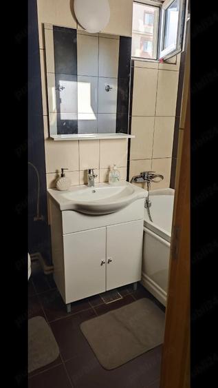 Apartament cu 2 camere semidecomandat în Ostroveni
