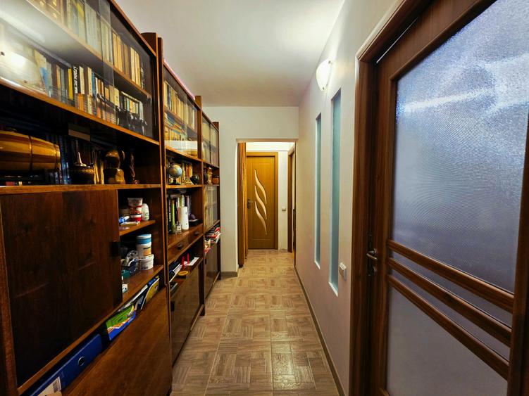 Apartament cu 3 camere decomandat în Nord