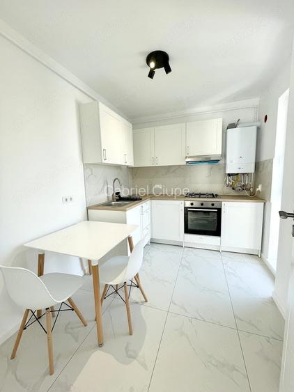 Apartament spatios cu o camera, 38 mp, balcon, zona Teilor