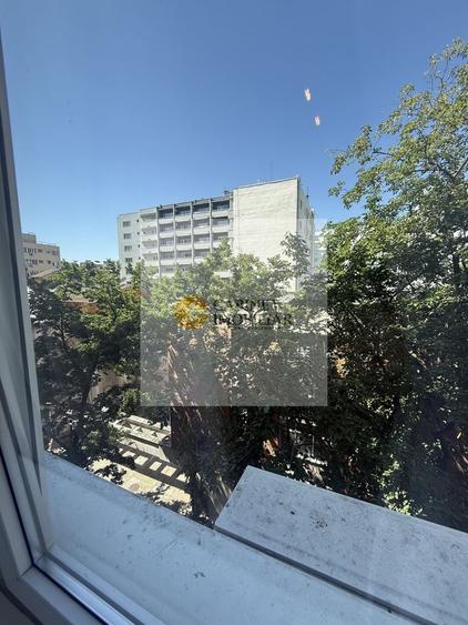 Apartament cu 2 camere semidecomandat, mobilat în Calea Victoriei