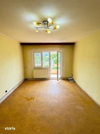Apartament cu 3 camere decomandat în Mioriței