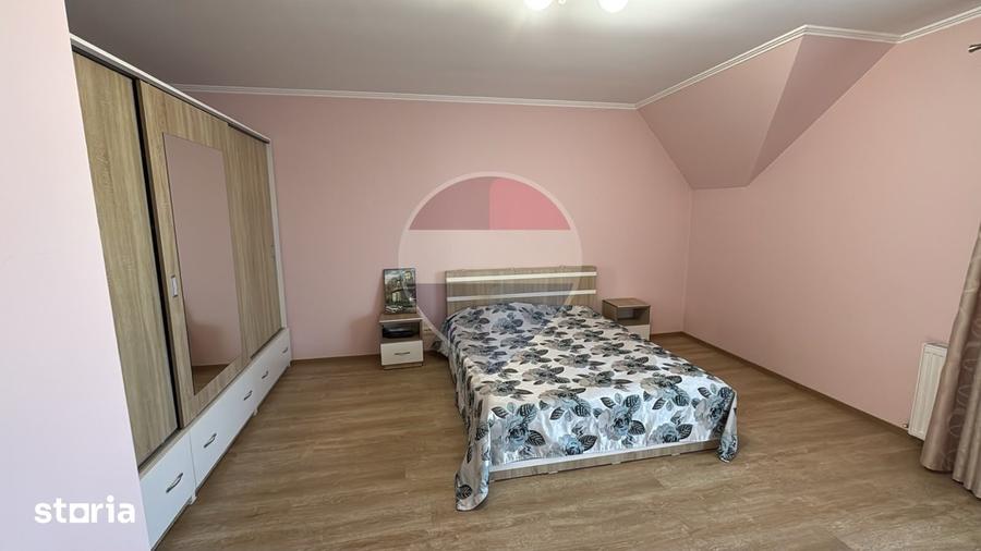 Casă cu 5 camere cu Teren 535 Mp în Sântandrei