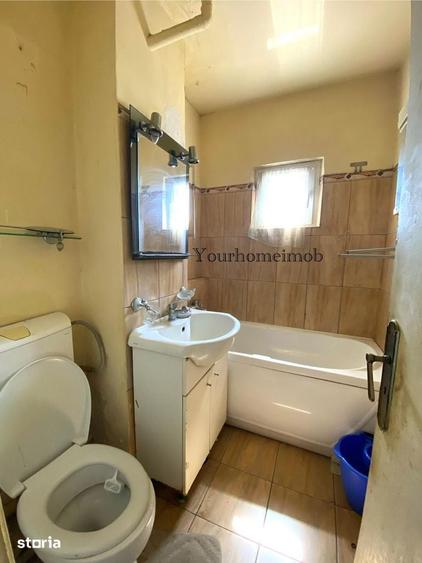 Apartament cu 2 camere semidecomandat în Craiovița Nouă