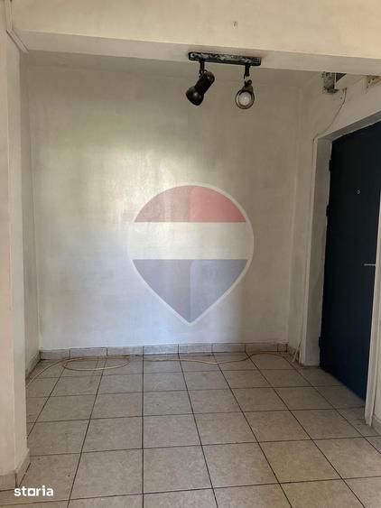 Apartament cu 3 camere decomandat în Rogerius