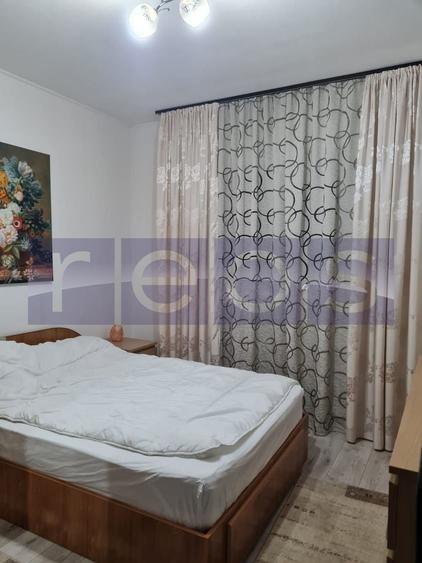Casă individuală cu 7 camere cu Canalizare în Apărătorii Patriei