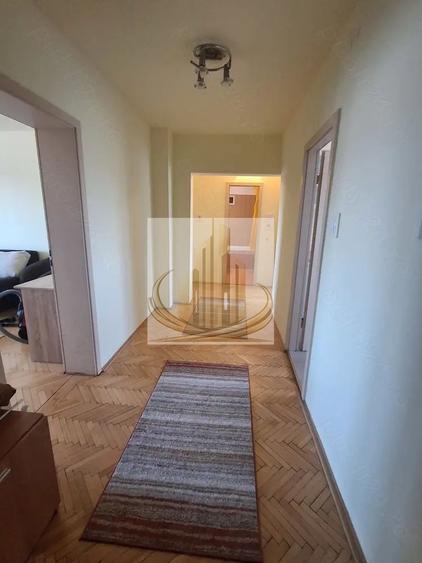 Apartament cu 3 camere decomandat, mobilat în Lugojului