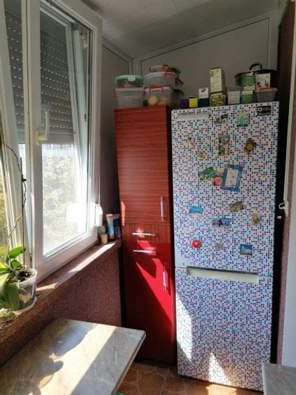 Apartament cu 3 camere semidecomandat în Abator