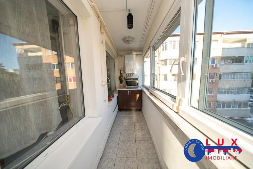 Apartament cu 3 camere decomandat în Babadag