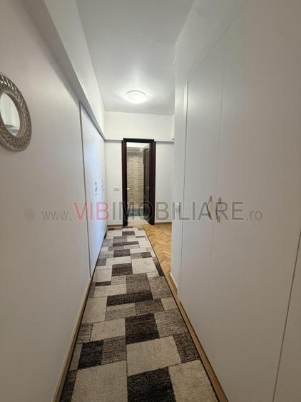 Apartament cu 3 camere decomandat în Victoriei