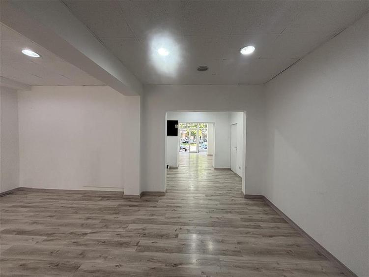 Spațiu comercial, de 115 mp, în Dacia