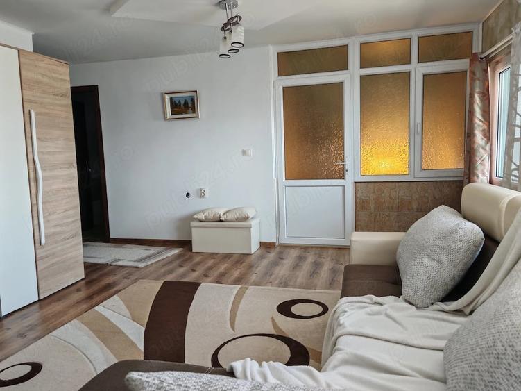 Casă cu 5 camere cu Teren 900 Mp în Stăuceni
