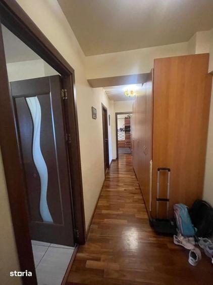 Apartament cu 4 camere decomandat în Central