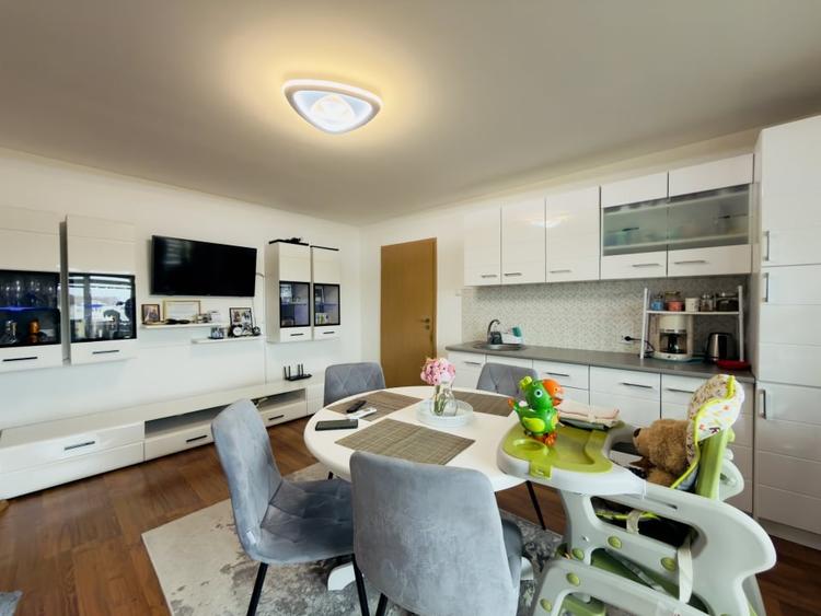 Apartament cu 3 camere semidecomandat, mobilat în Șagului