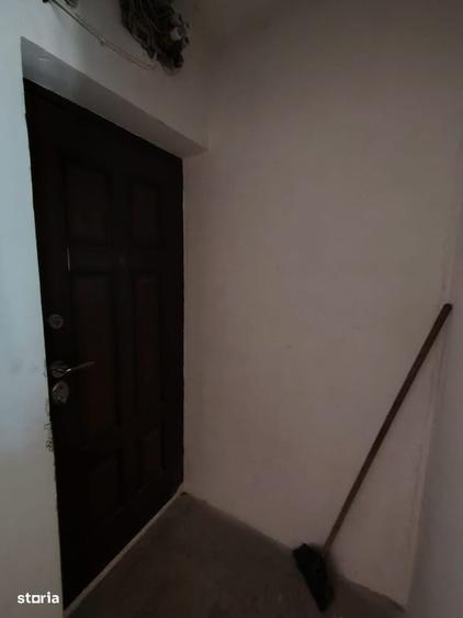 Apartament cu 2 camere semidecomandat în Micro 11