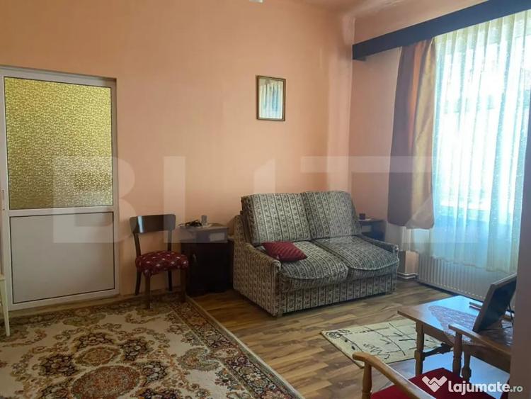 Casă cu 4 camere cu Teren 965 Mp în Central