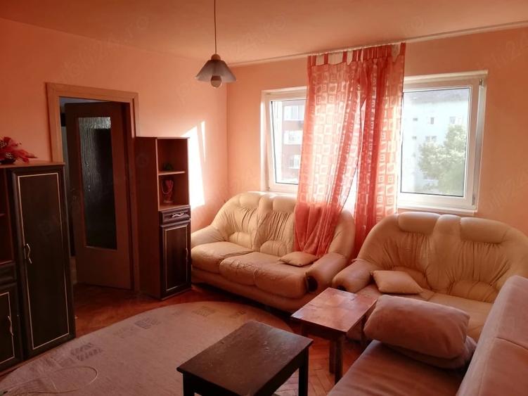 Apartament cu 2 camere semidecomandat în Șagului