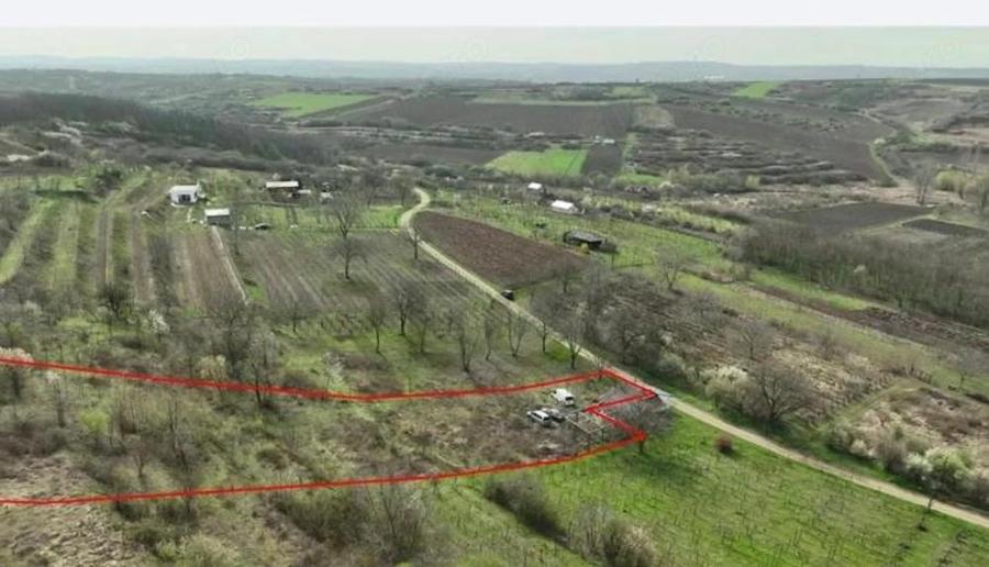 Teren de 4150 mp, în Biharia