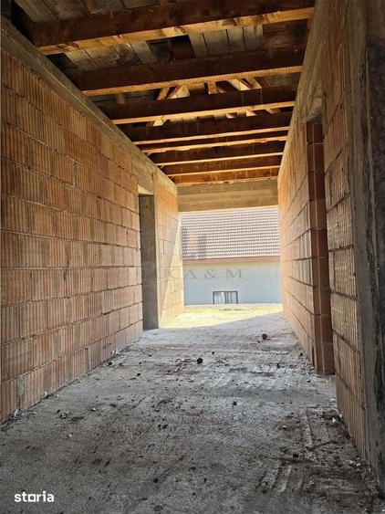 Casa parter si etaj la rosu ,Recas - 1