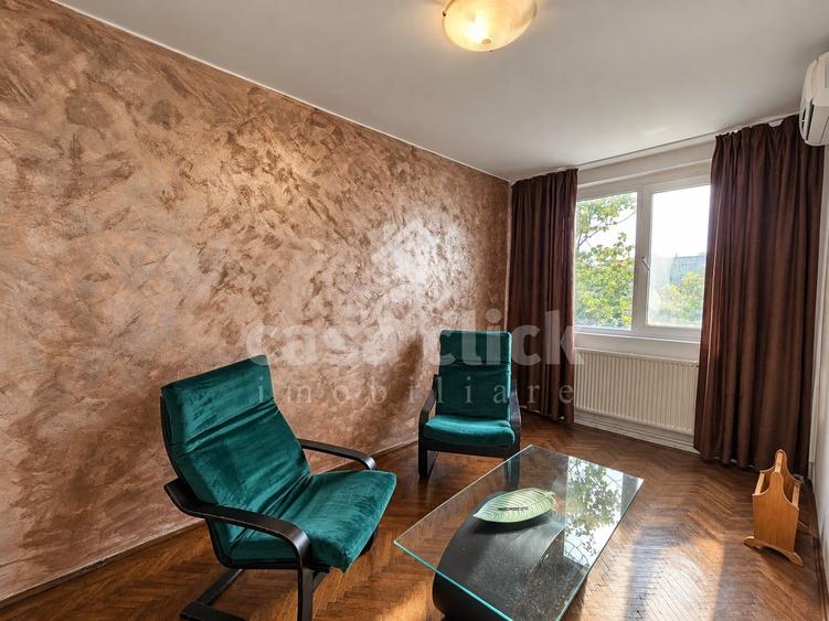 Apartament cu 3 camere decomandat în Central