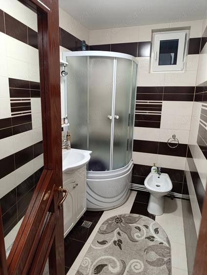 Apartament cu 3 camere decomandat în Dărmănești