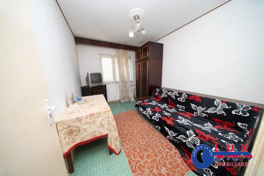 Apartament cu 3 camere decomandat în C5