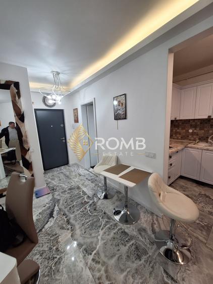 Apartament cu 3 camere semidecomandat, mobilat în Florești