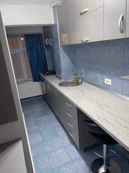 Garsonieră decomandată în Central