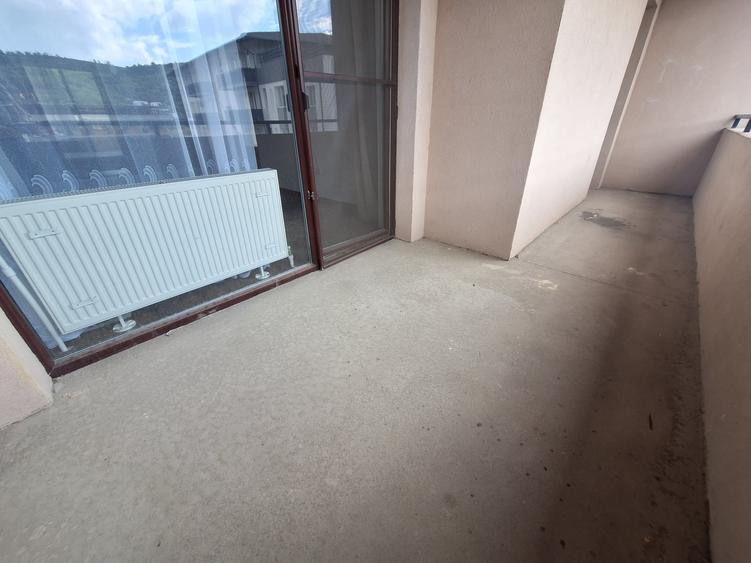 Apartament cu 3 camere, 2 balcoane, 61,19 mp, zona Terra - 9