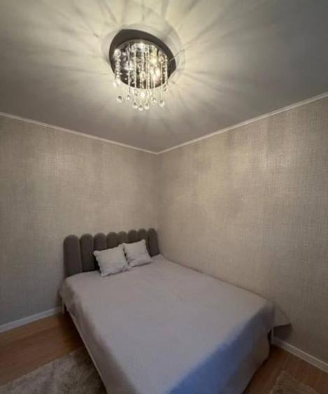 Apartament cu 3 camere decomandat, mobilat în Drumul Taberei