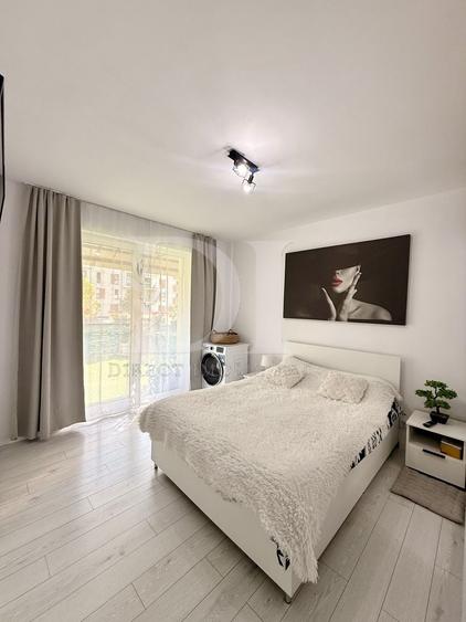 Apartament cu 3 camere semidecomandat, mobilat în Florești