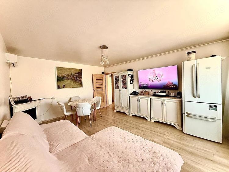 Apartament cu 3 camere decomandat, mobilat în Est