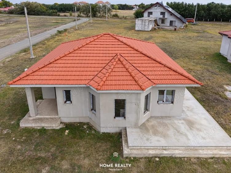 Casă cu 3 camere cu Teren 500 Mp în Șandra