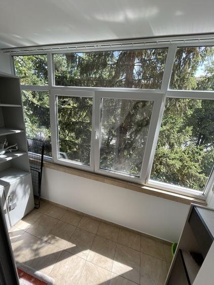 Apartament cu 3 camere decomandat în Exterior Vest