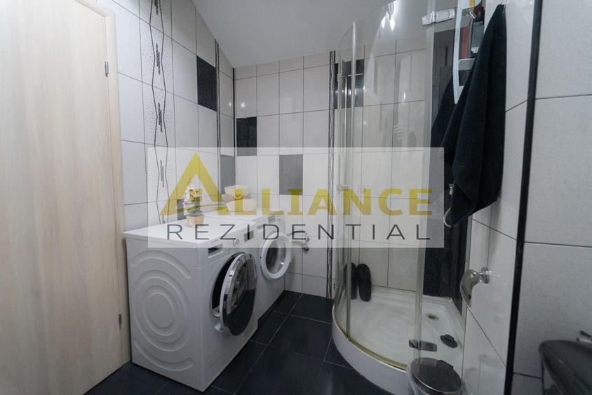 Casă individuală cu 4 camere cu Canalizare în Central