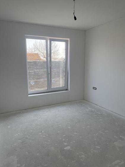 Casă cu 3 camere în Central