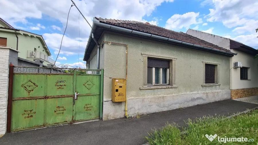 Casă cu 2 camere cu Teren 884 Mp în Pârneava