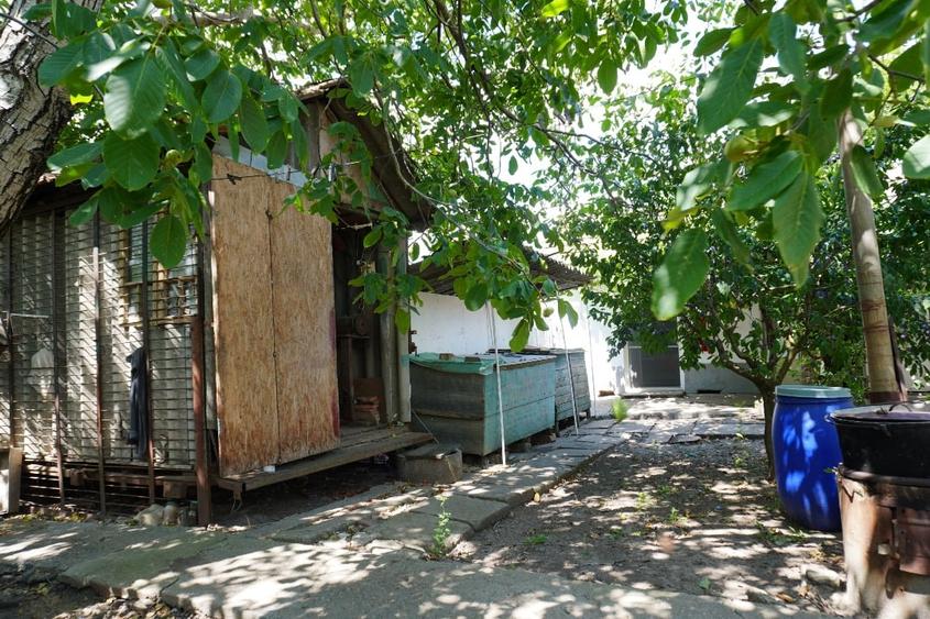 Casă individuală cu 3 camere cu Canalizare în Nord
