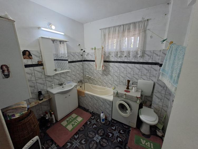 Apartament cu 3 camere decomandat în Ultracentral