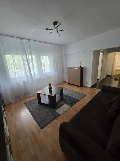 Apartament cu 2 camere decomandat în Govândari