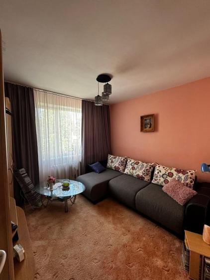 Apartament cu 2 camere decomandat, mobilat în Central