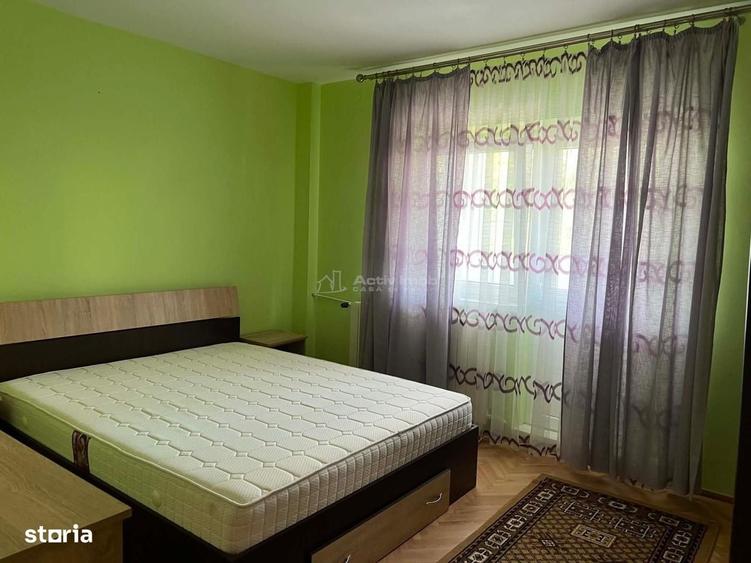 Apartament cu 4 camere decomandat în Timpuri Noi