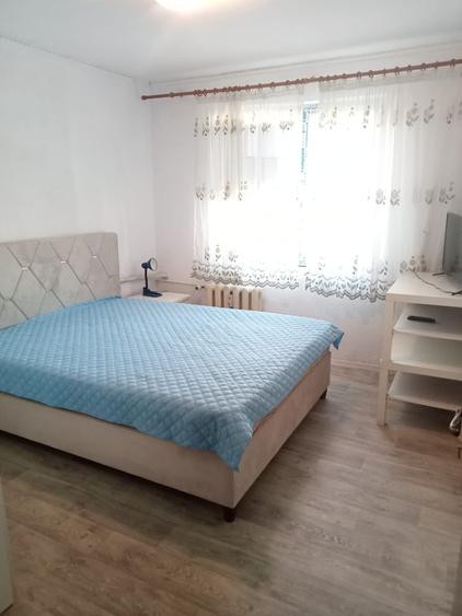 Apartament cu 3 camere decomandat în Sebastian