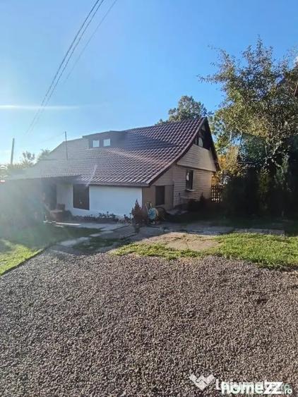 Casă cu 4 camere cu Teren 2300 Mp în Valea Borcutului