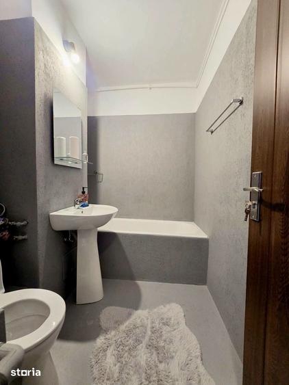 Apartament cu 2 camere decomandat în Titan