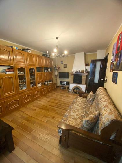 Apartament cu 2 camere decomandat în Dărmănești