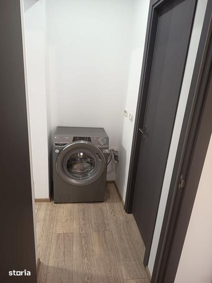 Apartament cu 3 camere semidecomandat în Mioriței