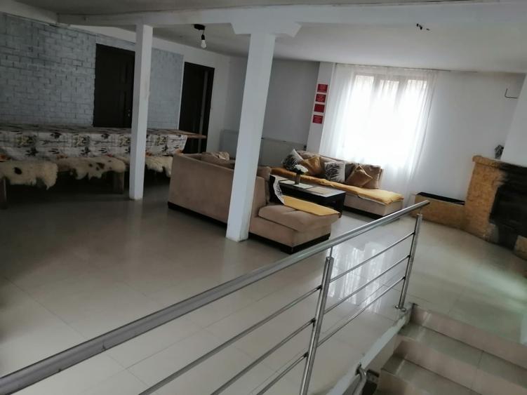 Casă cu 4 camere în Florești